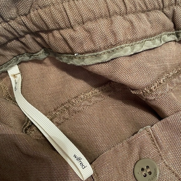 Aritzia Wilfred Shorts - Picture 6 of 7